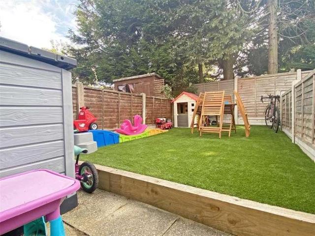 Flat for sale in Chelmsford, Essex