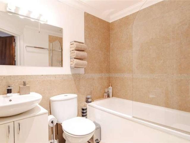 Flat for sale in Boscombe, Bournemouth