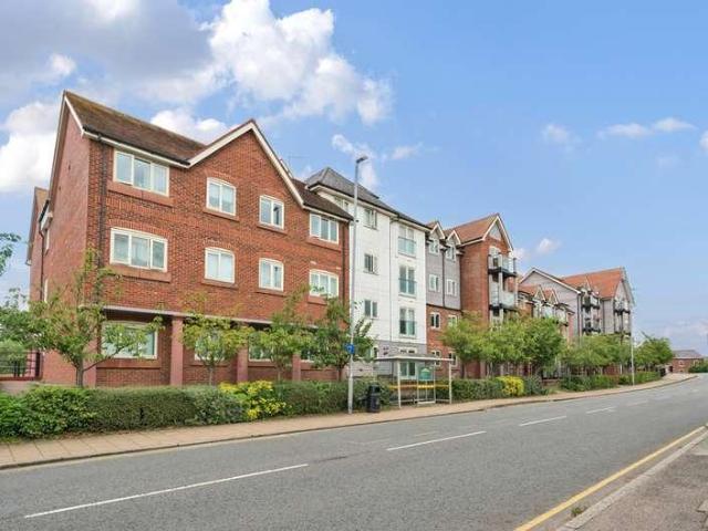 Flat for sale in Hough Green, Two Mills