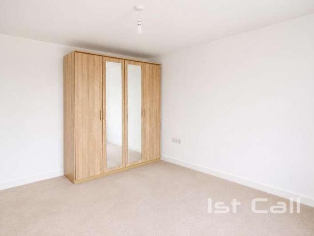 Flat for sale in Alton Barnes, Essex