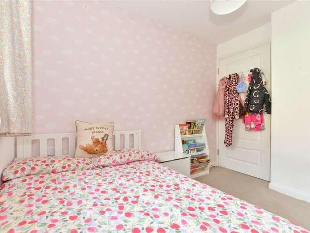 Flat for sale in Pan Meadows, Shide