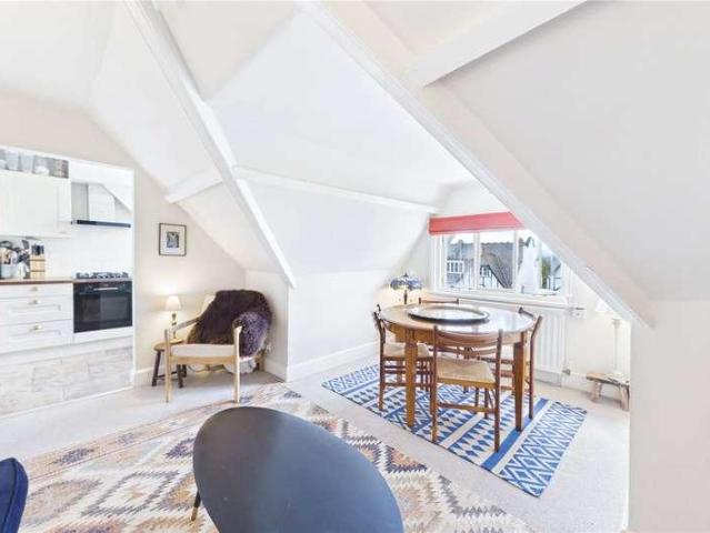 Flat for sale in Muswell Hill, Greater London