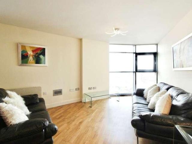 Flat for sale in Brewery Quarter, Cardiff
