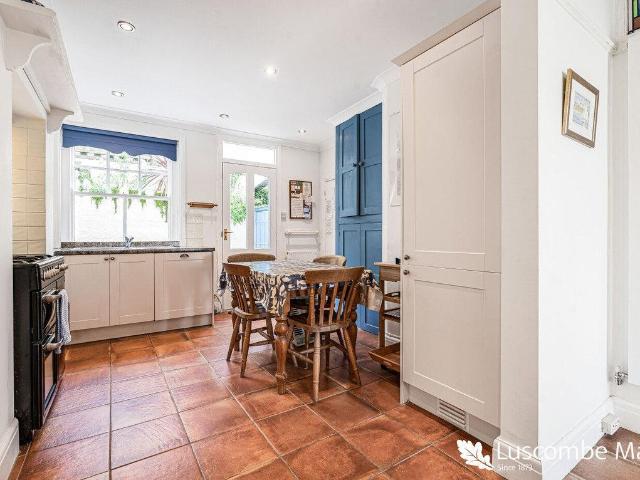 Flat for sale in Strode, Devon