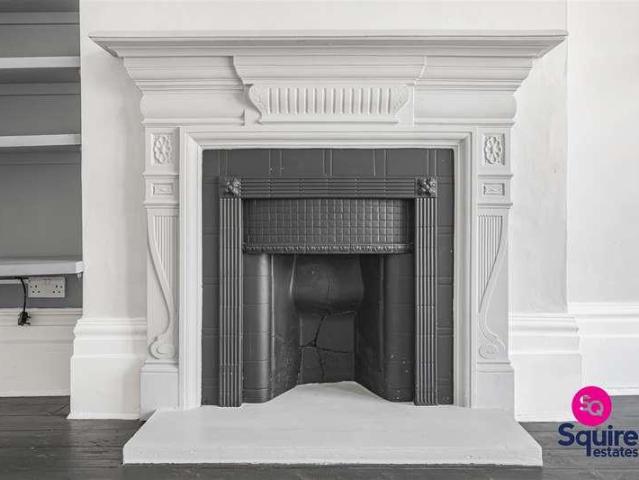 Flat for sale in Woodside Park, Greater London
