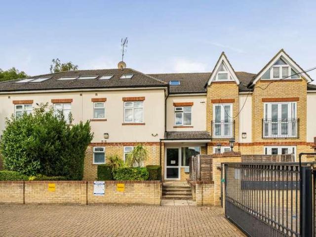 Flat for sale in London Borough of Harrow, Greater London