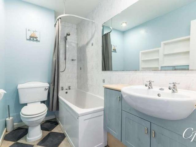 Flat for sale in Golden Valley, Gloucestershire