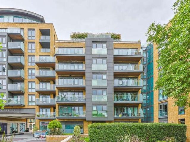 Flat for sale in Brentford, Strand-on-the-Green Flat for sale in Brentford, Strand-on-the-Green