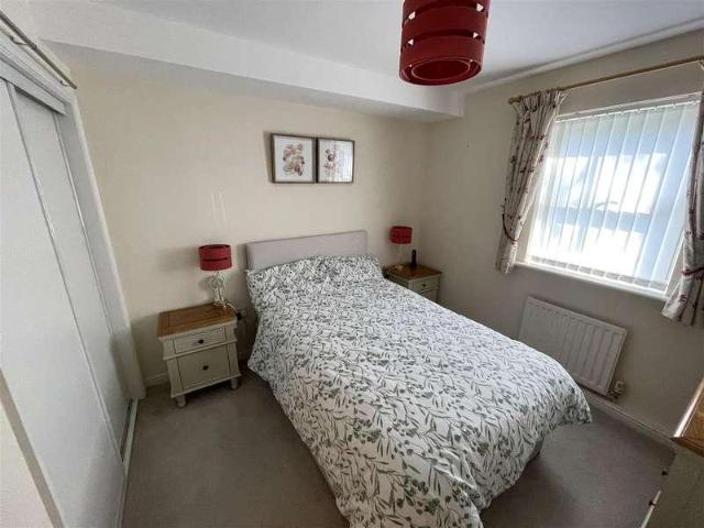 Flat for sale in Salisbury, Wiltshire