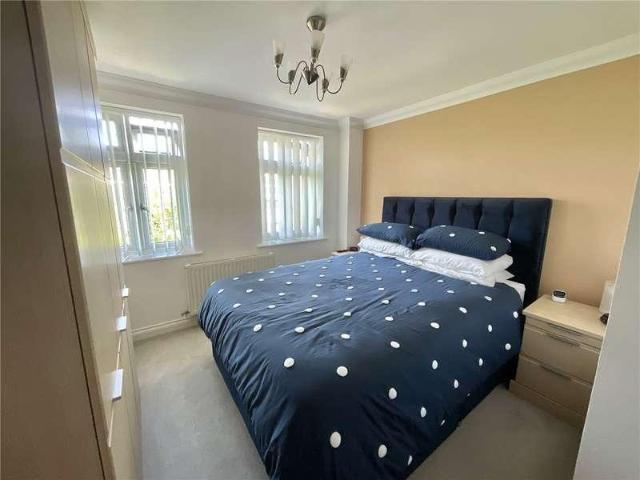 Flat for sale in Highcliffe