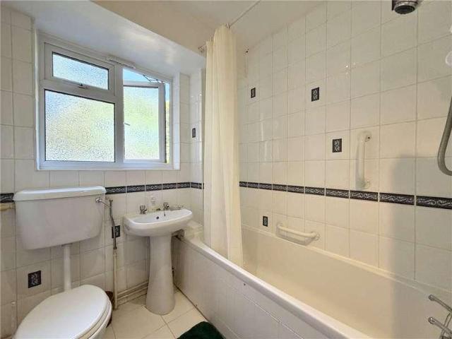 Flat for sale in Bournemouth