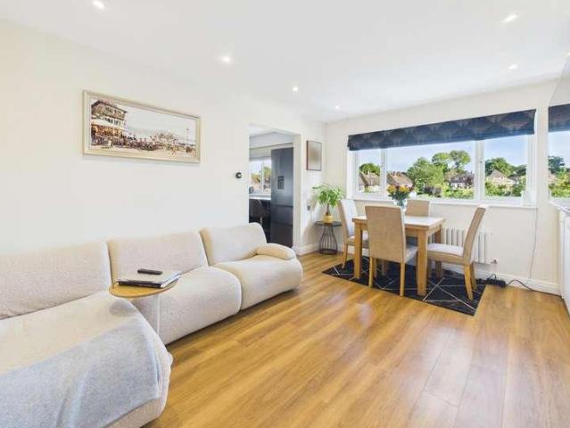 Flat for sale in Northwood, Greater London