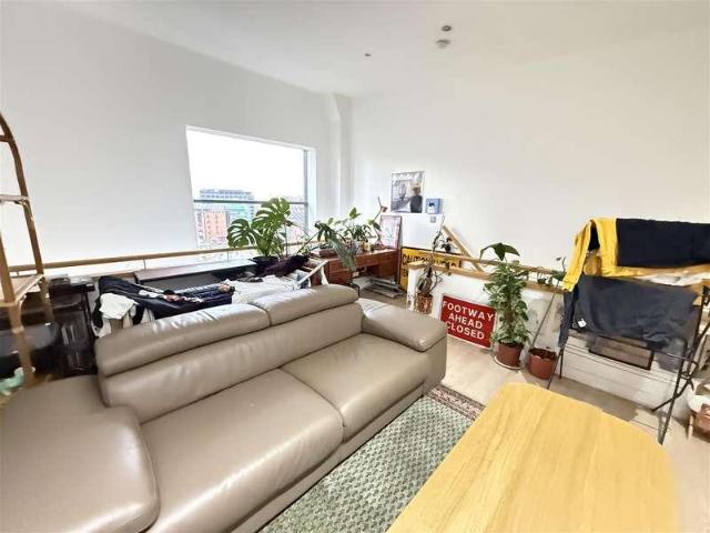 Flat for sale in City Centre, Georgia