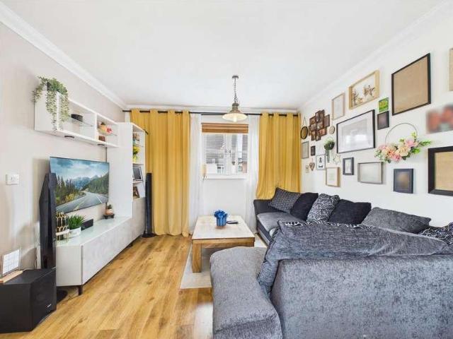 Flat for sale in Chippenham, Wiltshire