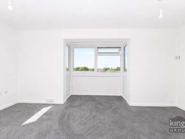 Flat for sale in Latton Bush, Harlow