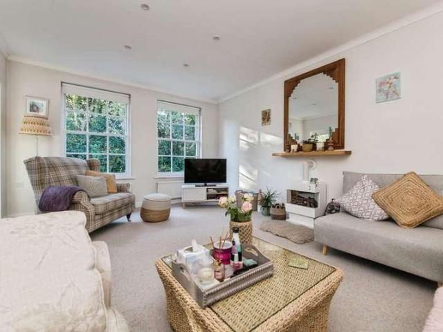 Flat for sale in Budleigh Salterton, Budlake