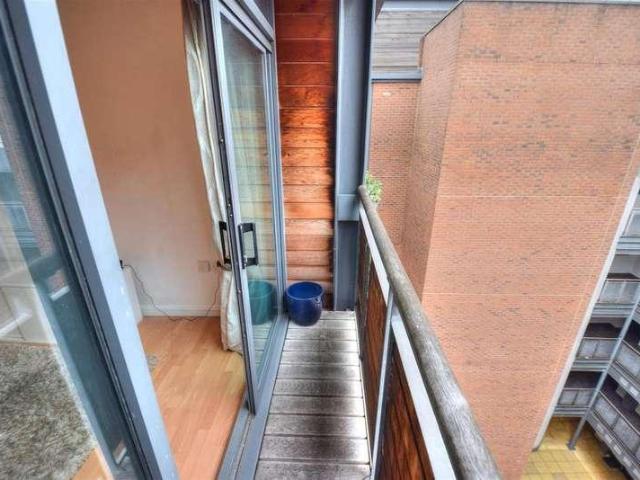 Flat for sale in Ropewalks, Calderstones
