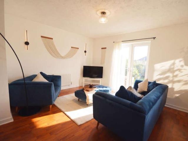 Flat for sale in Besses o' th' Barn, Bury