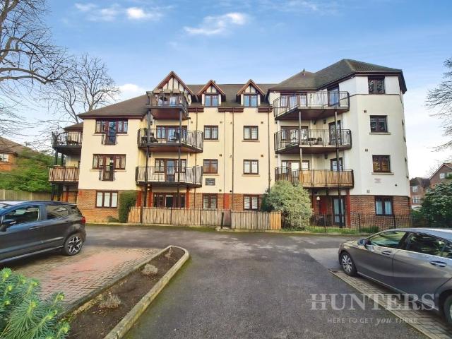 Flat for sale in Greater London