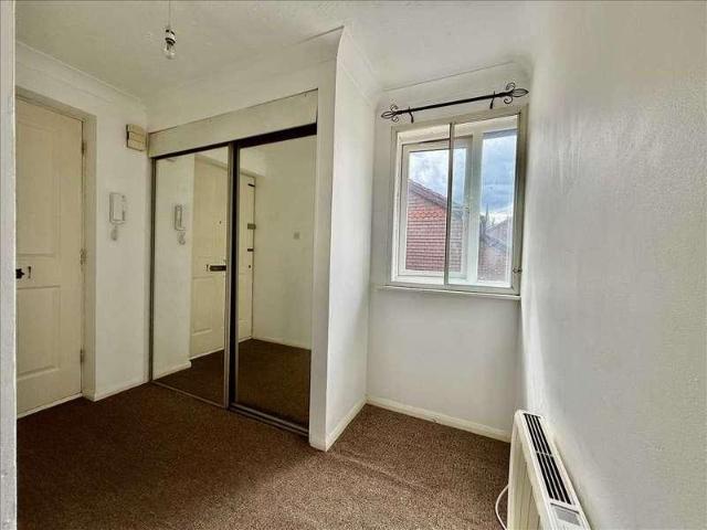 Flat for sale in Lower Halliford, Surrey