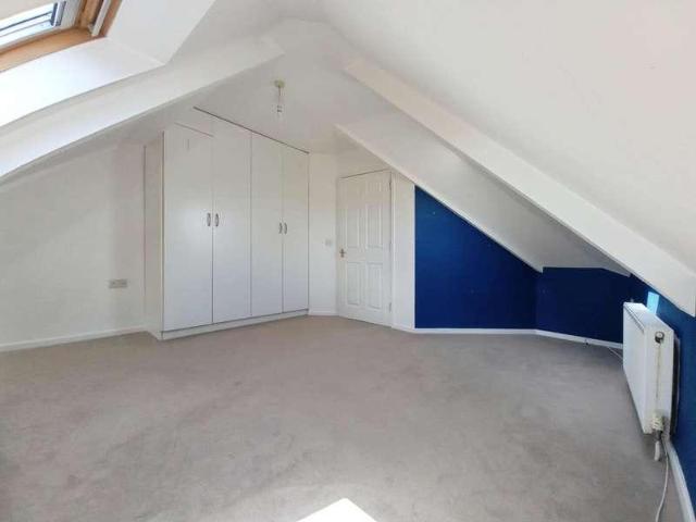 Flat for sale in Foxholes, Poole