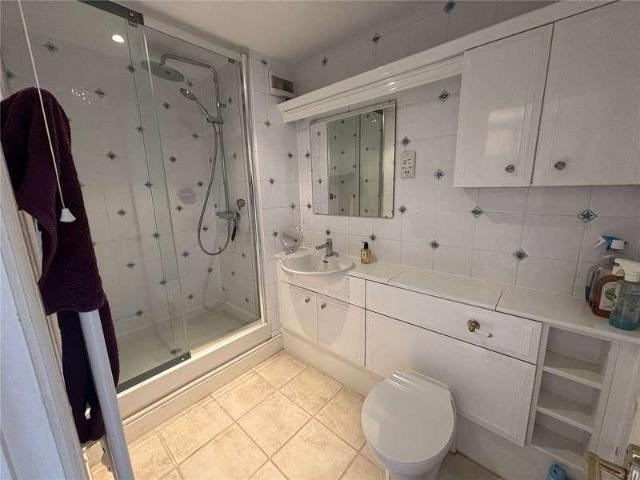 Flat for sale in Lunnon, Buckinghamshire