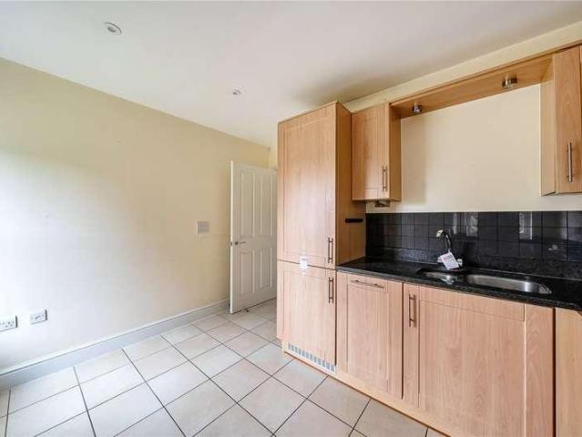 Flat for sale in Stoke D'Abernon, Blackhills