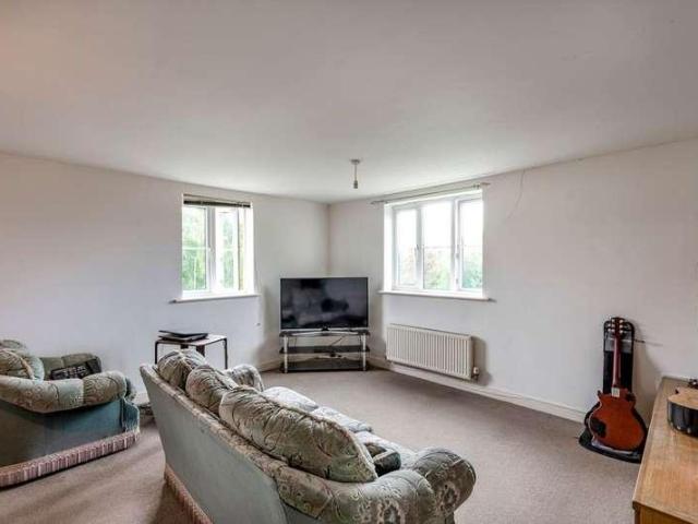 Flat for sale in Newtown, Costhorpe