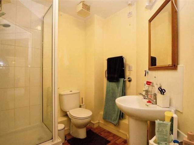 Flat for sale in City Centre, Falcon Lodge