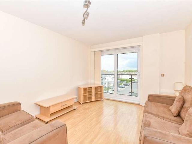 Flat for sale in Milton, Portsmouth