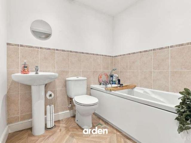 Flat for sale in Crabbs Cross, Redditch