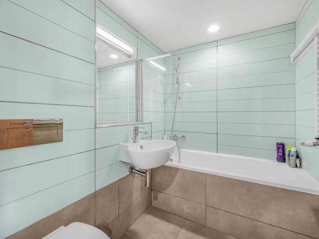 Flat for sale in Highbury, Greater London