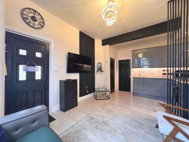 Flat for sale in London Borough of Newham, Greater London
