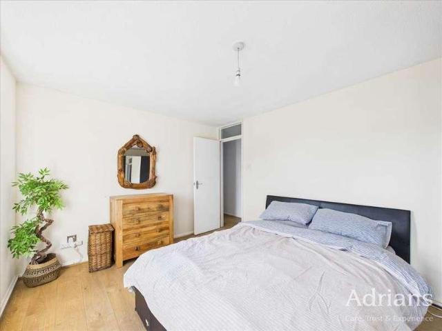 Flat for sale in Melbourne, Chelmsford