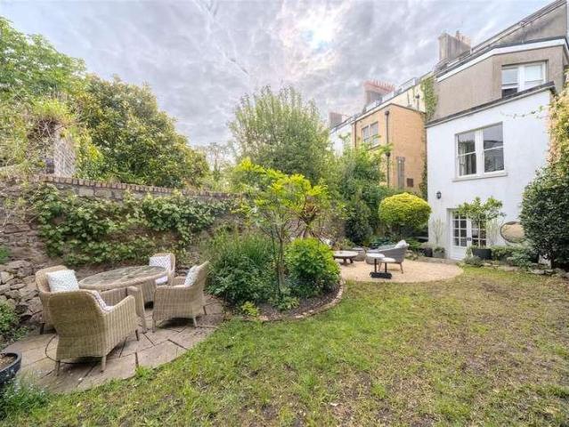 Flat for sale in Hotwells, Feckenham