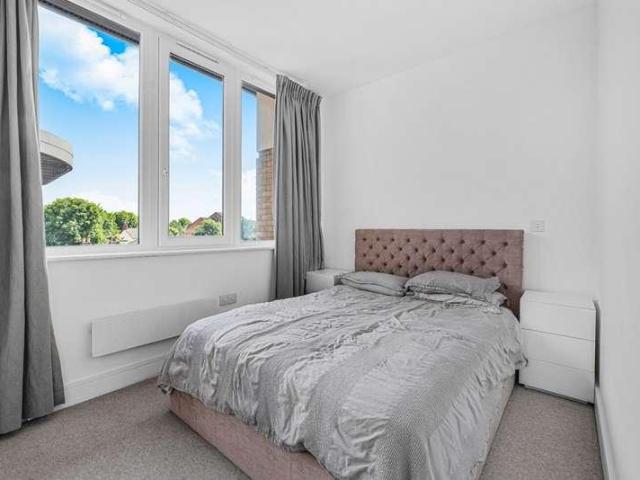 Flat for sale in Birch Green, Lower Halliford