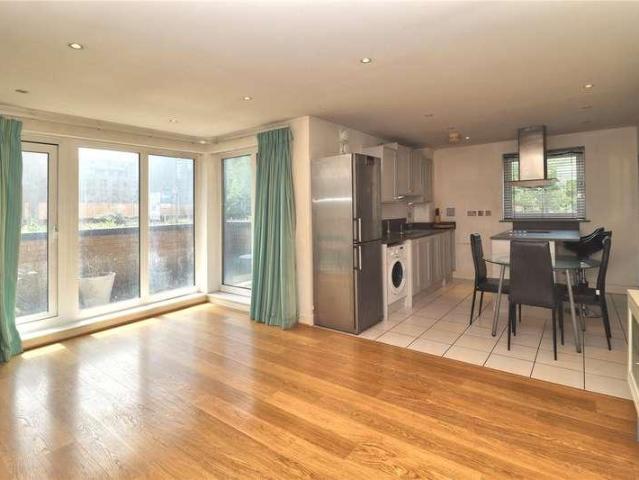 Flat for sale in Horsell, Woking