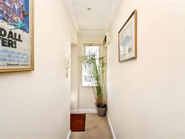 Flat for sale in Crumbles, Eastbourne