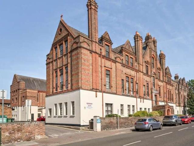 Flat for sale in Fratton, City Of Portsmouth