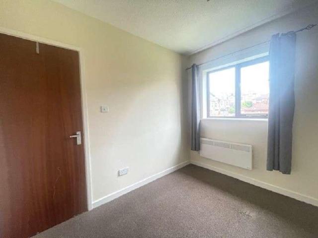 Flat for sale in Woolton, Calderstones