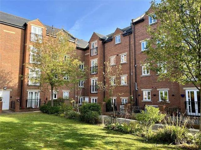 Flat for sale in Hexham, North East