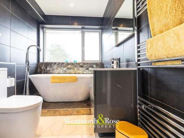 Flat for sale in Harborne, Birmingham