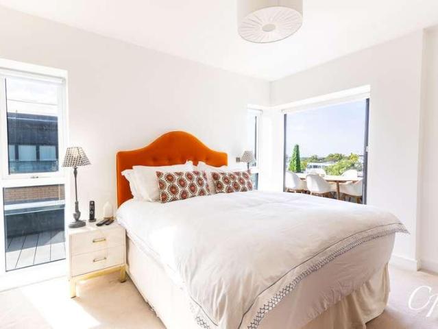Flat for sale in Golden Valley, Gloucestershire