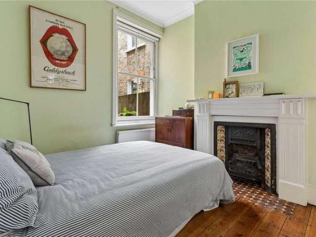 Flat for sale in Loughborough Junction, Greater London