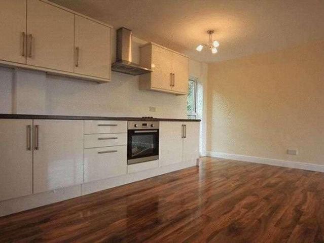 Flat for sale in Oak Hill Park, Calderstones