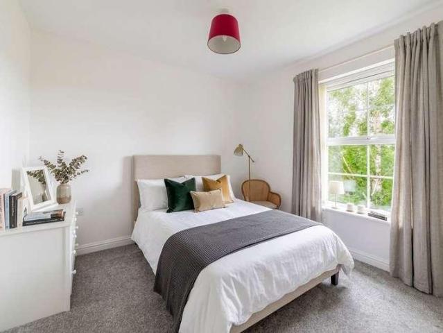 Flat for sale in Rossmore Estate, Rossmore