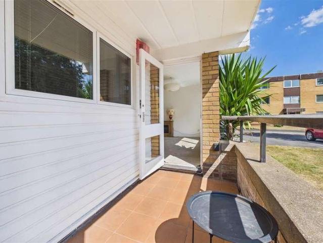 Flat for sale in Winterbourne, South Gloucestershire