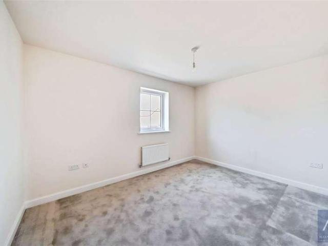 Flat for sale in Buckingham, Buckinghamshire