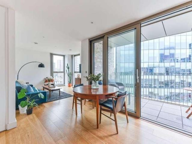 Flat for sale in Croydon, Broad Green