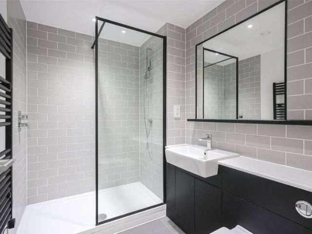 Flat for sale in Colindale, Greater London